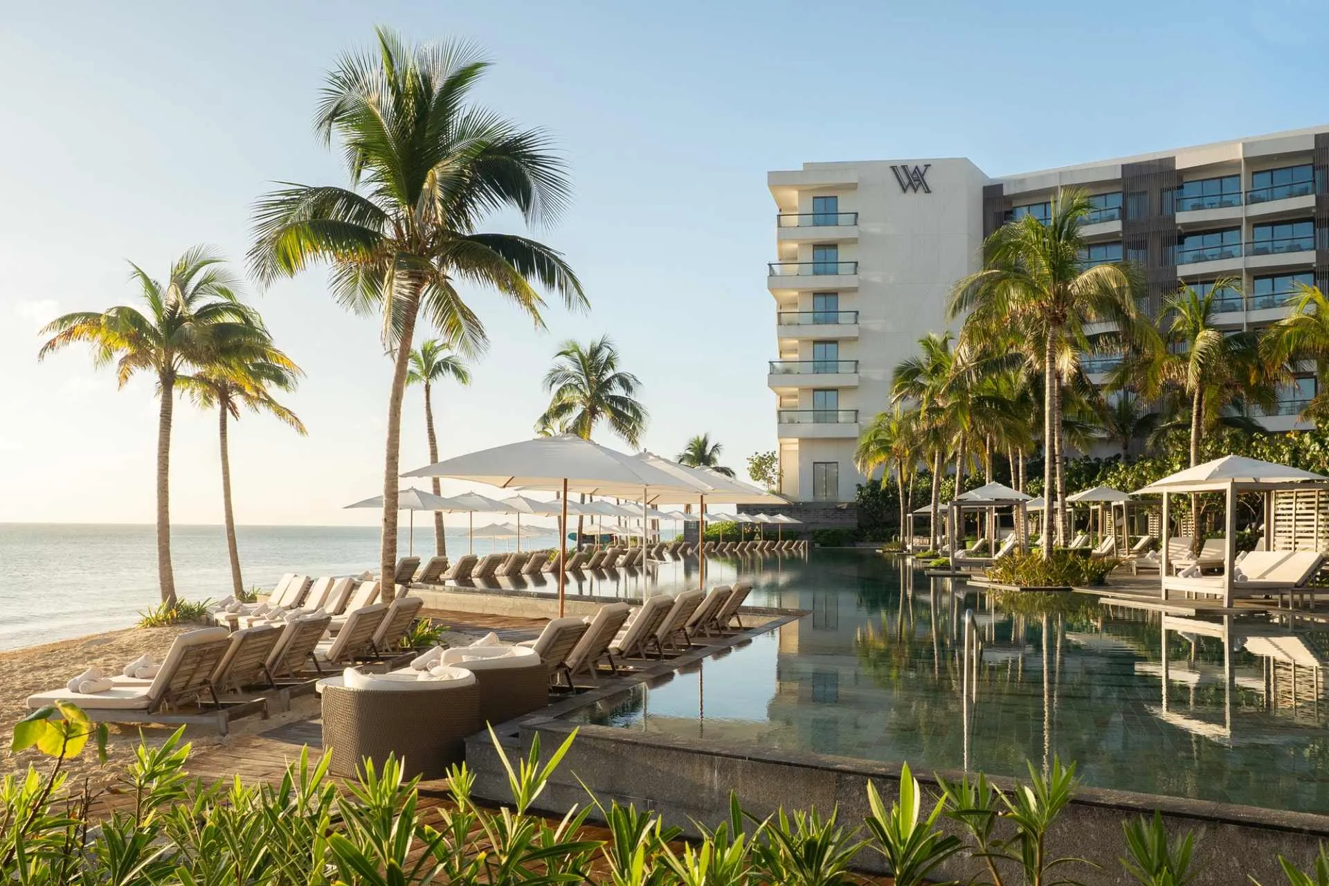 Riverside arrival and hotel travel planning